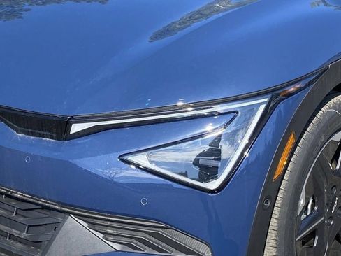 New 2025 Kia EV6 Light w/ Light LR Technology Package RWD image 28