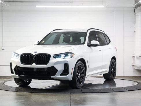 Certified 2024 BMW X3 sDrive30i w/ Premium Package RWD image 3