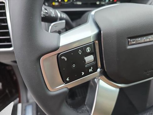 New 2026 Land Rover Discovery Limited Edition image 17