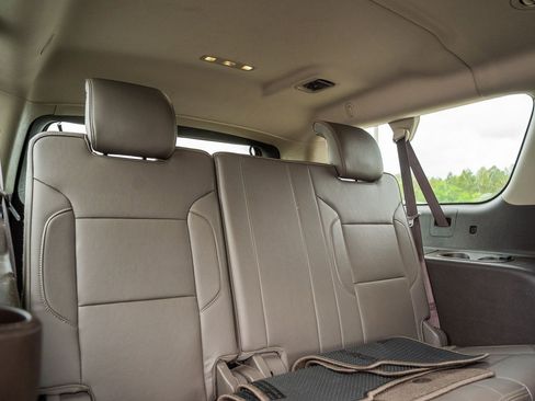 Used 2020 GMC Yukon XL Denali w/ Open Road Package RWD image 22