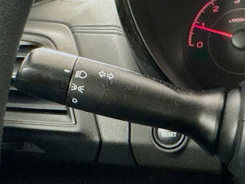 Used 2018 Subaru Crosstrek 2.0i image 12