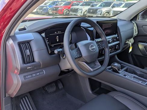 New 2026 Nissan Pathfinder SL FWD image 5