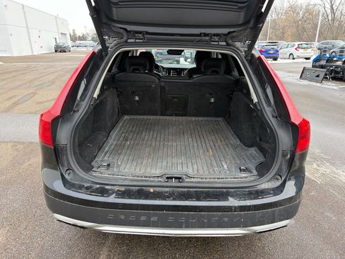 Used 2019 Volvo V90 T6 Cross Country w/ Protection Package Premier image 10