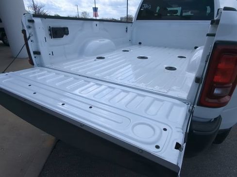 New 2026 RAM 3500 Tradesman AWD/4WD image 32