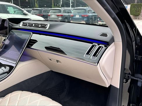 Used 2023 Mercedes-Benz S 580 4MATIC Sedan image 18