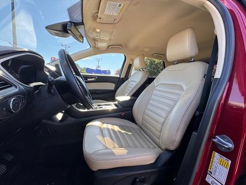 Used 2021 Ford Edge SEL w/ Convenience Package FWD image 17