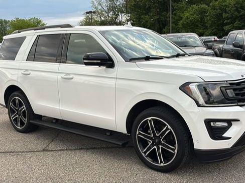 Used 2020 Ford Expedition Limited w/ Equipment Group 303A AWD/4WD image 26