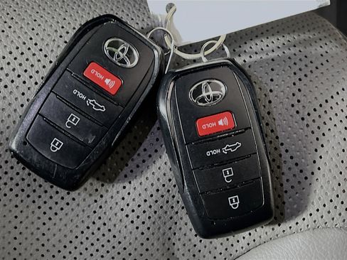 Used 2025 Toyota Tundra Limited w/ TRD Off-Road Package image 35