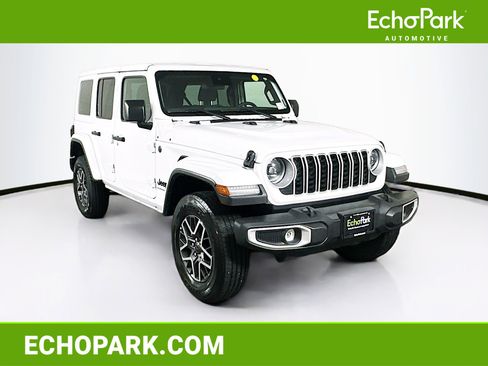 Used 2025 Jeep Wrangler Unlimited Sahara AWD/4WD image 1