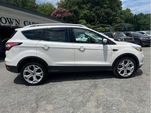 Used 2018 Ford Escape Titanium w/ Ford Safe & Smart Package image 5