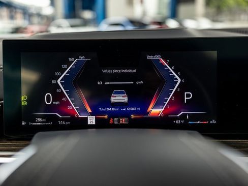 Used 2025 BMW X7 xDrive40i image 28