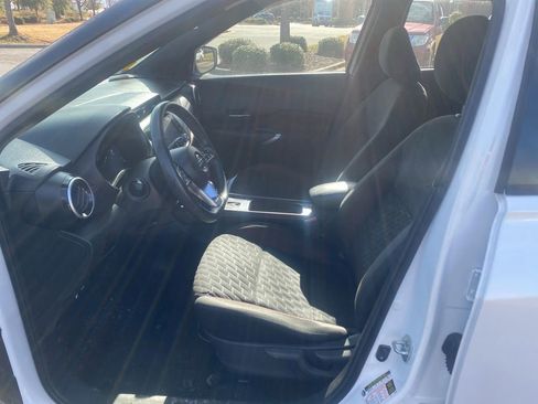 Used 2021 Nissan Kicks SR image 14