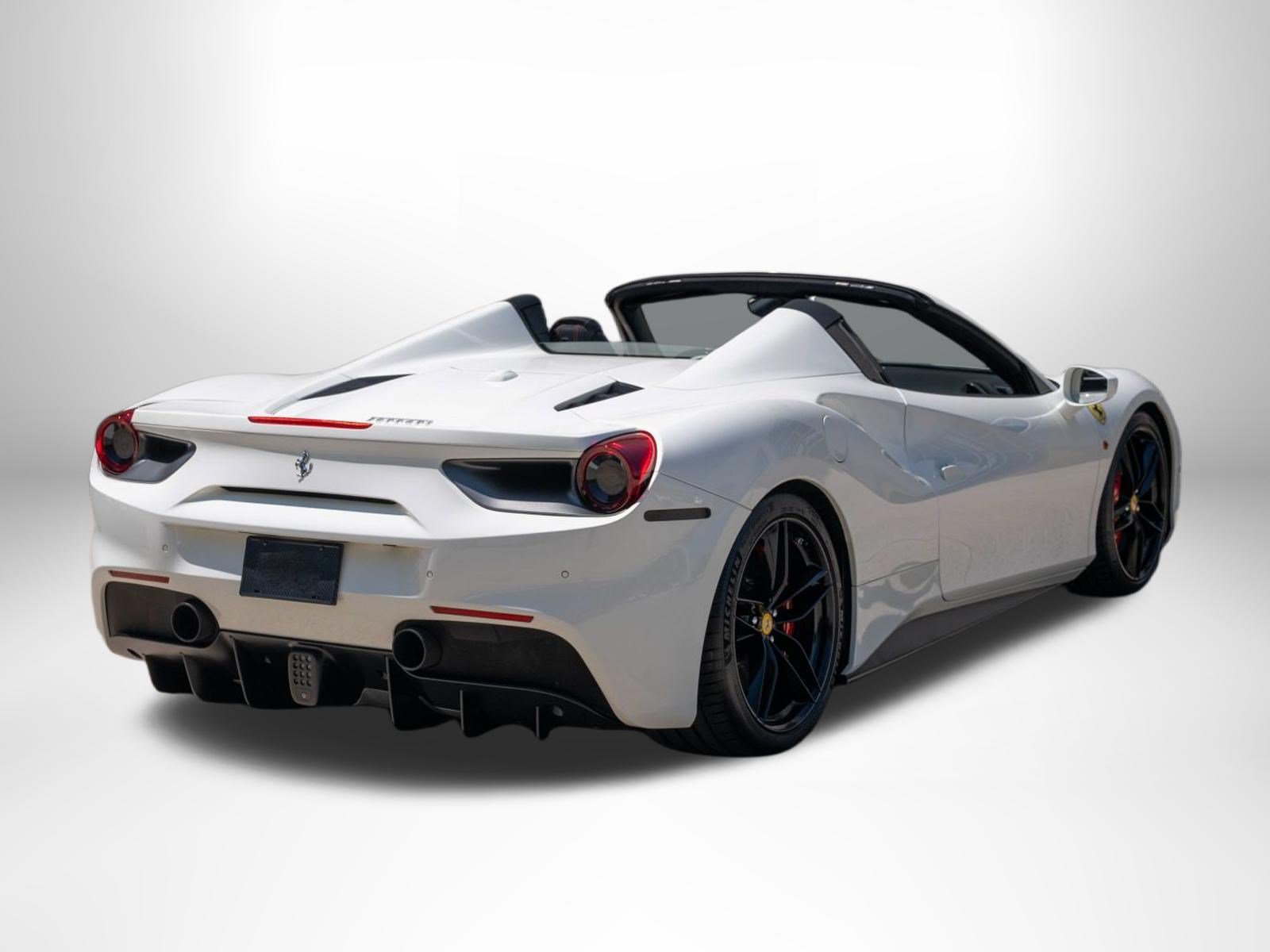 Used 2018 Ferrari 488 Spider RWD image 8