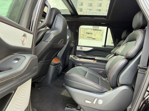 New 2026 Lincoln Navigator L Black Label image 19