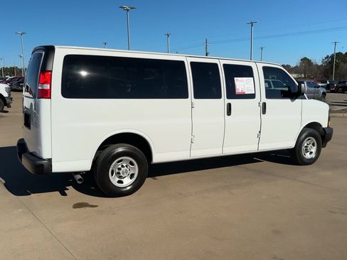 Used 2023 Chevrolet Express 3500 LS image 8