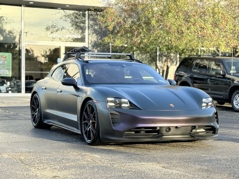 Used 2024 Porsche Taycan GTS image 8