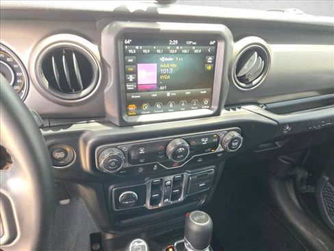 Used 2022 Jeep Wrangler Unlimited Sport w/ Sun And Sound Package AWD/4WD image 12