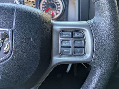 Used 2022 RAM 1500 Classic SLT image 18