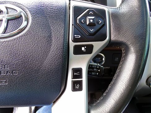 Used 2020 Toyota Tundra Limited w/ Limited Premium Package AWD/4WD image 29