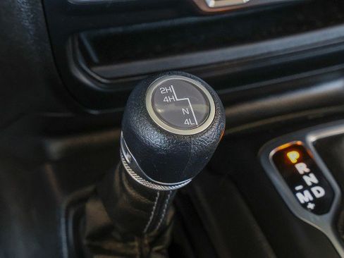 Used 2024 Jeep Gladiator Sport AWD/4WD image 21