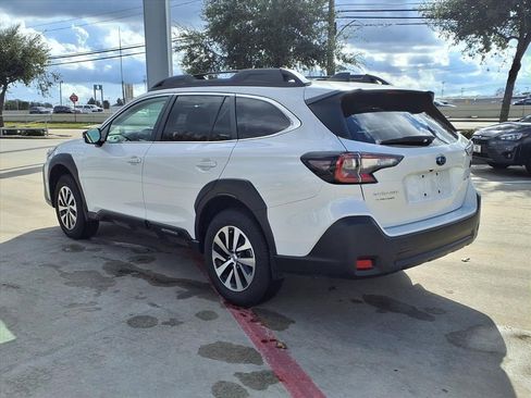 Certified 2025 Subaru Outback Premium image 2