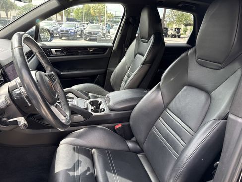 Used 2019 Porsche Cayenne AWD/4WD image 13