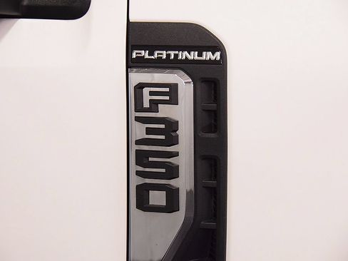Used 2024 Ford F350 Platinum w/ Tremor Off-Road Package AWD/4WD image 13