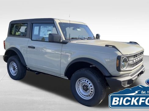 New 2025 Ford Bronco 2-Door image 3