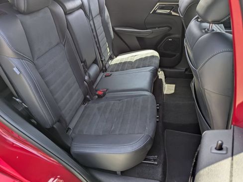 Used 2025 Mitsubishi Outlander SE FWD image 29