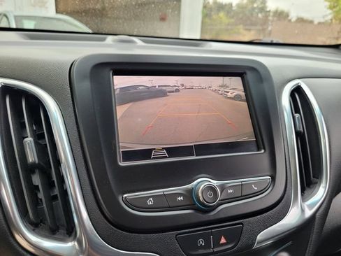 Used 2023 Chevrolet Equinox LT FWD image 18