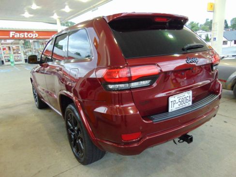 Used 2021 Jeep Grand Cherokee Laredo X RWD image 18