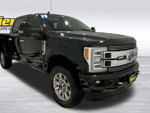 Used 2019 Ford F350 Limited image 6