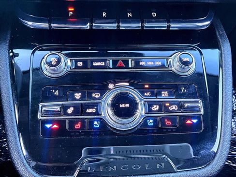 Used 2020 Lincoln Corsair Reserve w/ Elements Package AWD/4WD image 32