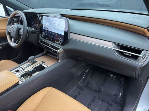 Used 2025 Lexus RX 350 Premium w/ Kick Sensor & Tow Package image 25