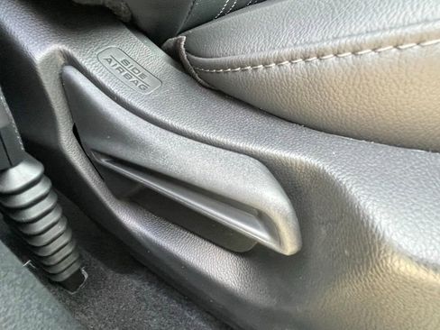 New 2026 Honda HR-V EX-L image 12