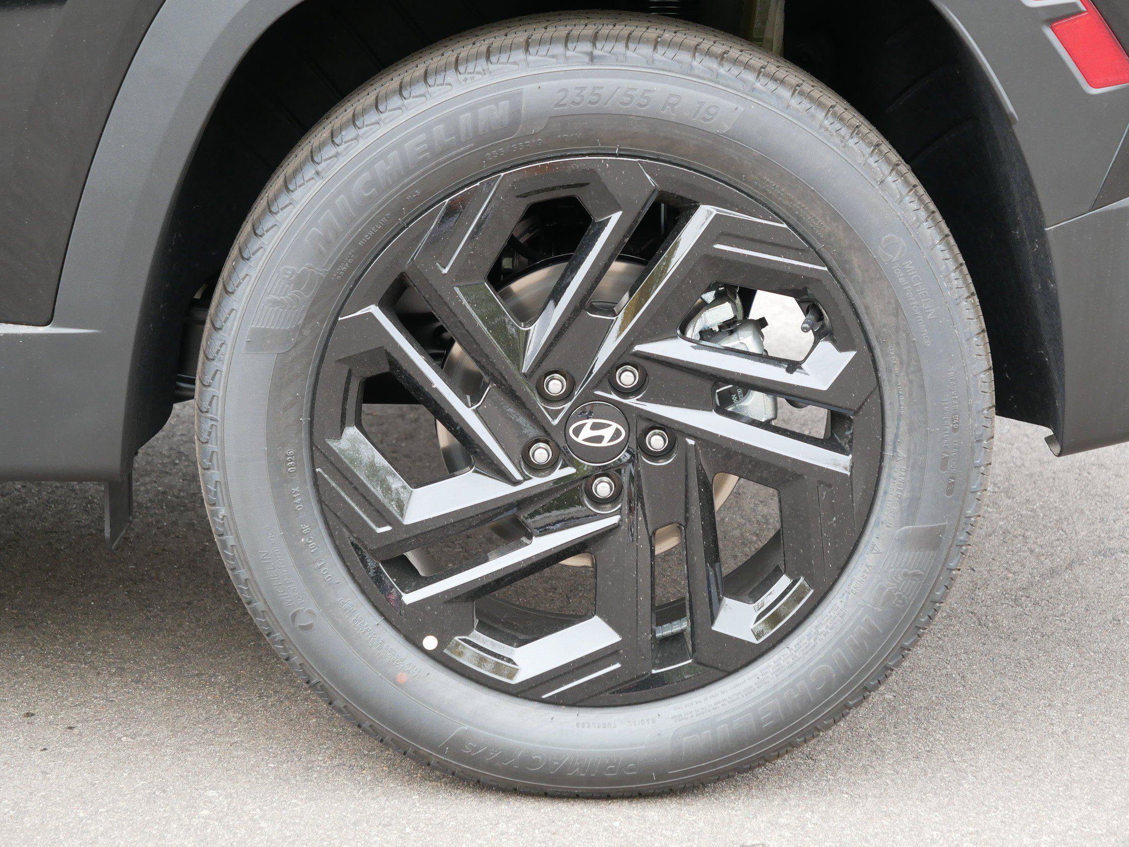 New 2026 Hyundai Tucson Limited AWD/4WD image 4