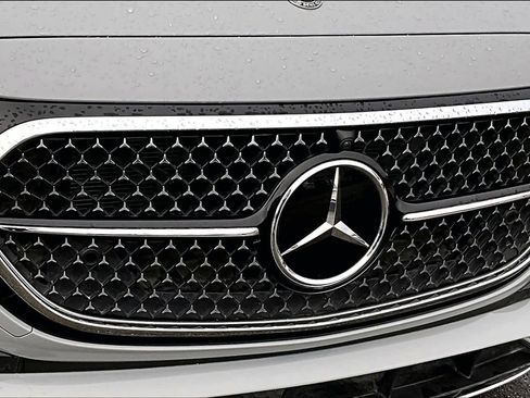 Used 2025 Mercedes-Benz E 350 4MATIC Sedan image 29