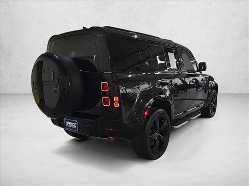 Certified 2024 Land Rover Defender 110 X-Dynamic SE image 5