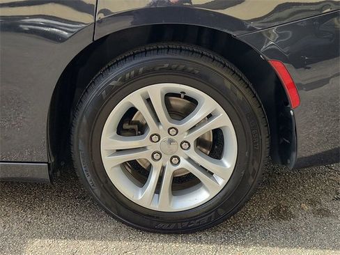 Used 2016 Dodge Charger SE image 30