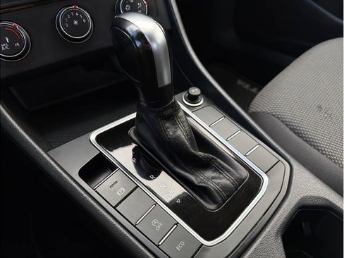 Used 2020 Volkswagen Jetta S FWD image 23