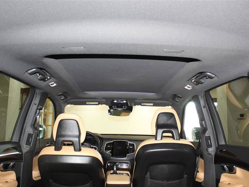 Used 2017 Volvo XC90 T5 Momentum AWD/4WD image 21