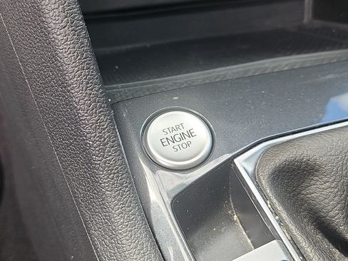 Certified 2024 Volkswagen Tiguan SE R-Line AWD/4WD image 18