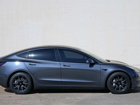 Used 2023 Tesla Model 3 Standard Range RWD image 52