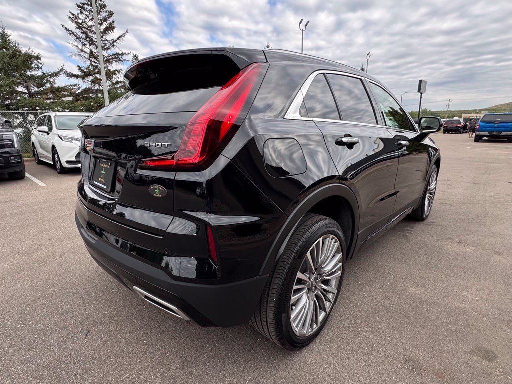 Used 2024 Cadillac XT4 Premium Luxury w/ Technology Package AWD/4WD image 8