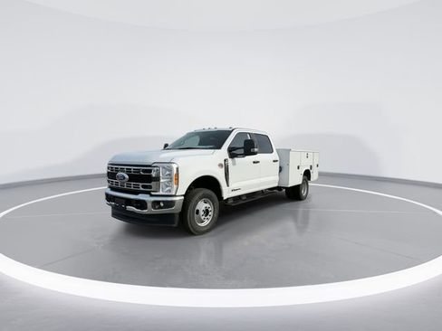 New 2026 Ford F350 XL w/ XL Chrome Package AWD/4WD image 4