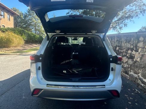 Used 2022 Toyota Highlander Platinum image 53