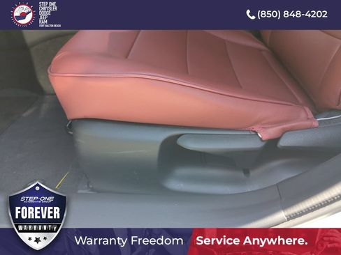 Used 2025 Toyota Prius LE FWD image 12