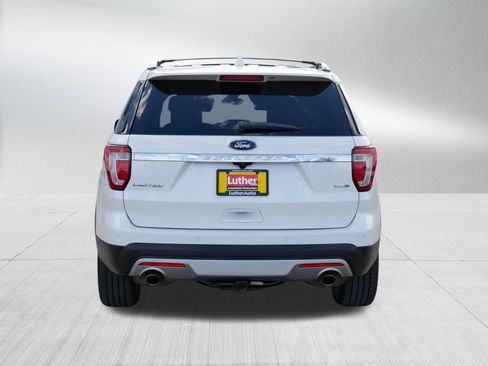Used 2016 Ford Explorer Limited w/ Equipment Group 301A AWD/4WD image 6
