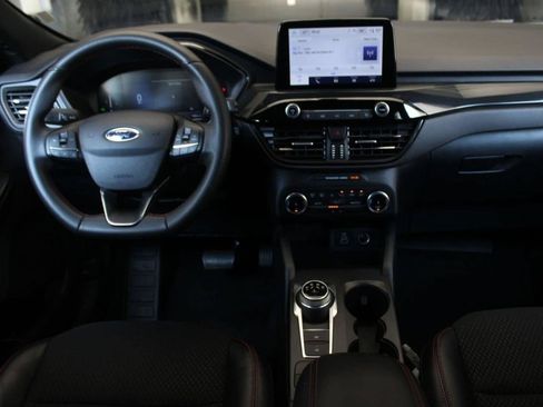 Used 2025 Ford Escape ST-Line FWD image 14