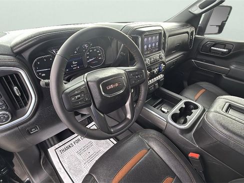 Used 2022 GMC Sierra 2500 AT4 image 18